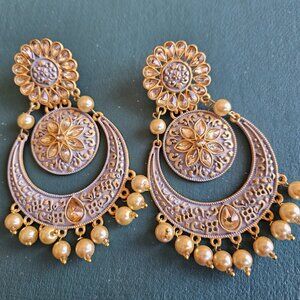 Elegant Golden Dangle Floral Earrings